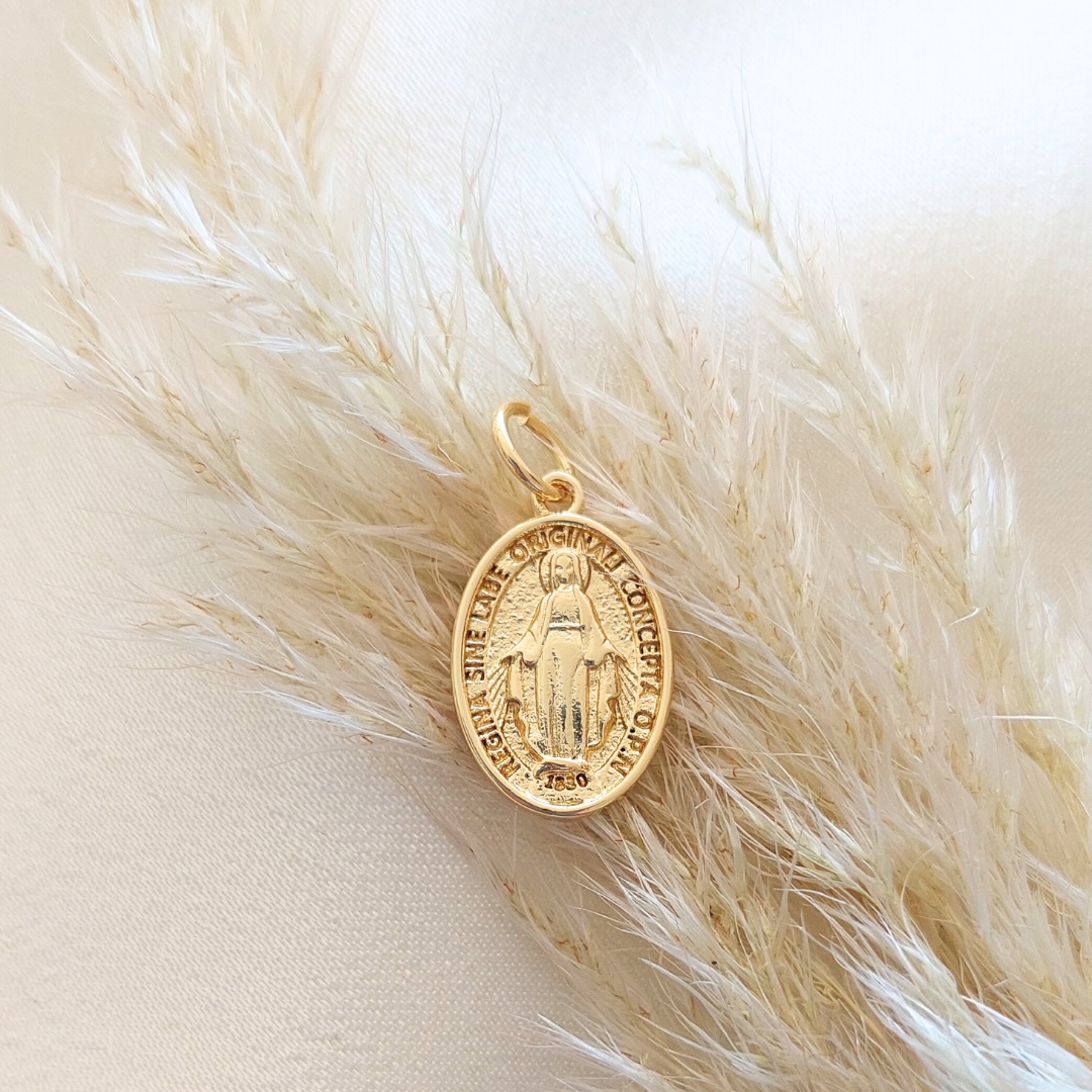 MEDALLA VIRGEN DE LOS RAYOS CHAPADA EN ORO