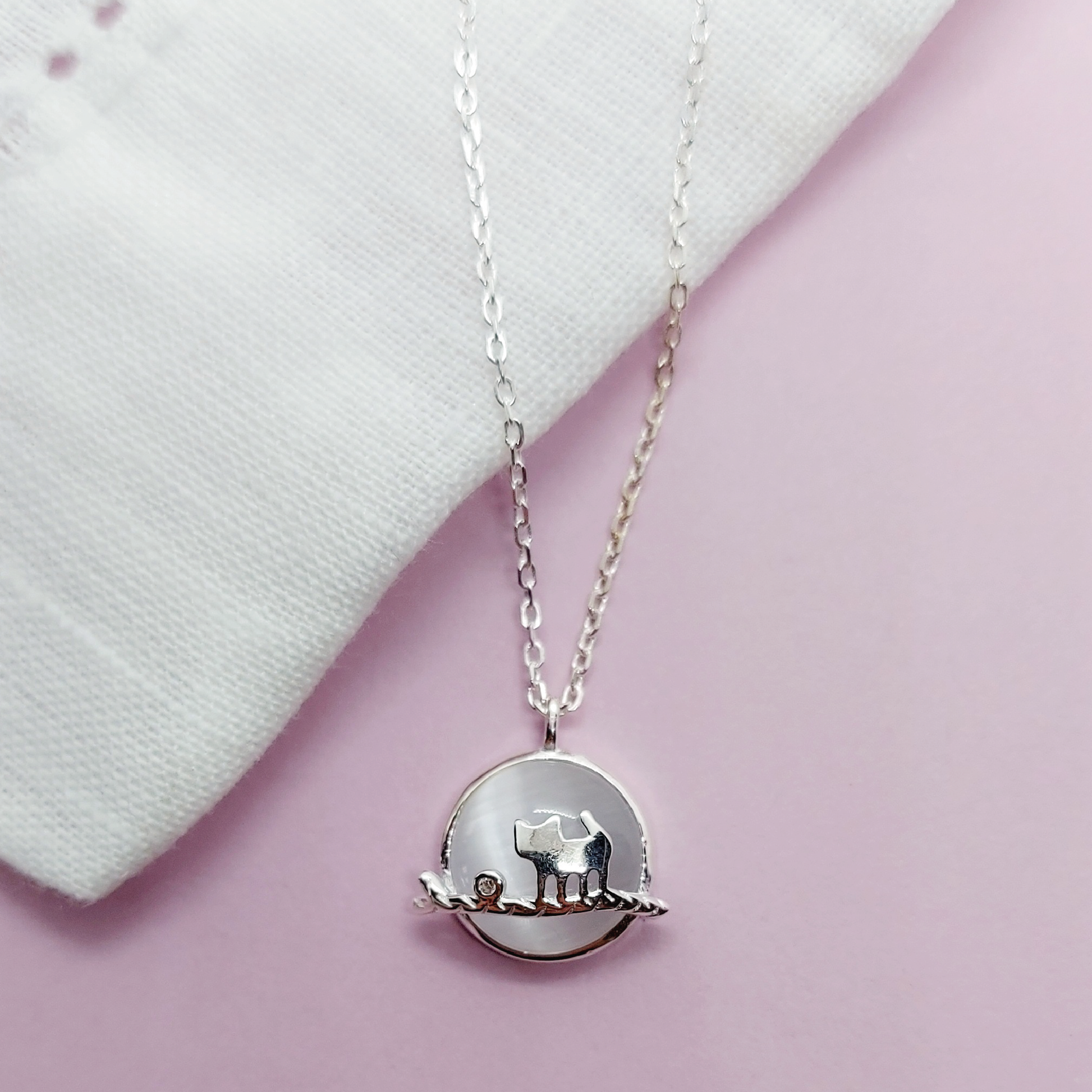 COLGANTE GATITO LUNA LLENA - MARGARITA JOYERIA INFANTIL